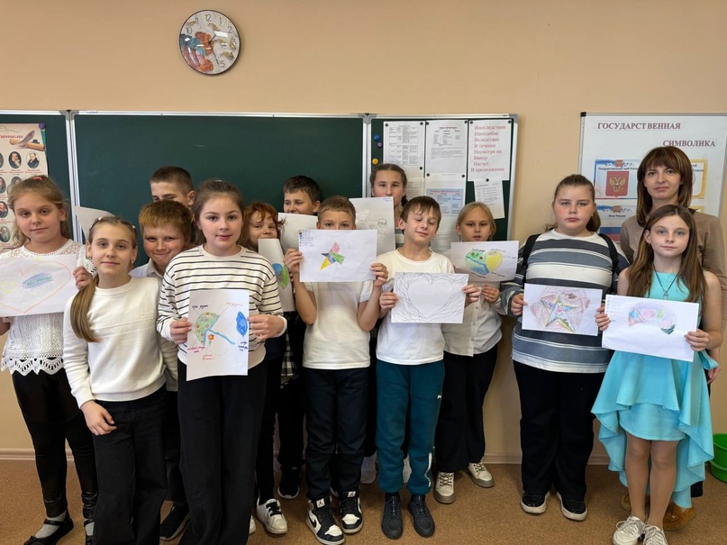 Сегодня в ГБОУ «Волновахская школа № 5 Волновахского м.о.» в рамках недели психологии, в 5 – А классе прошло занятие на развитие навыков жизнестойкости..