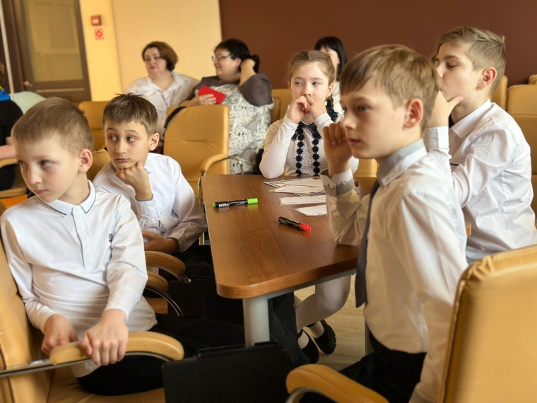 В Салехарде прошел Финал первого окружного интеллектуального турнира.